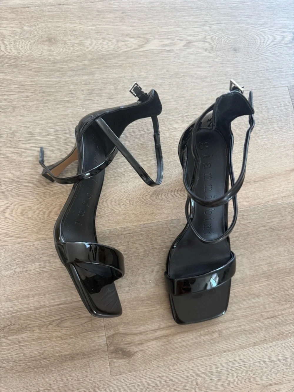 Gianni Bini black heels like new